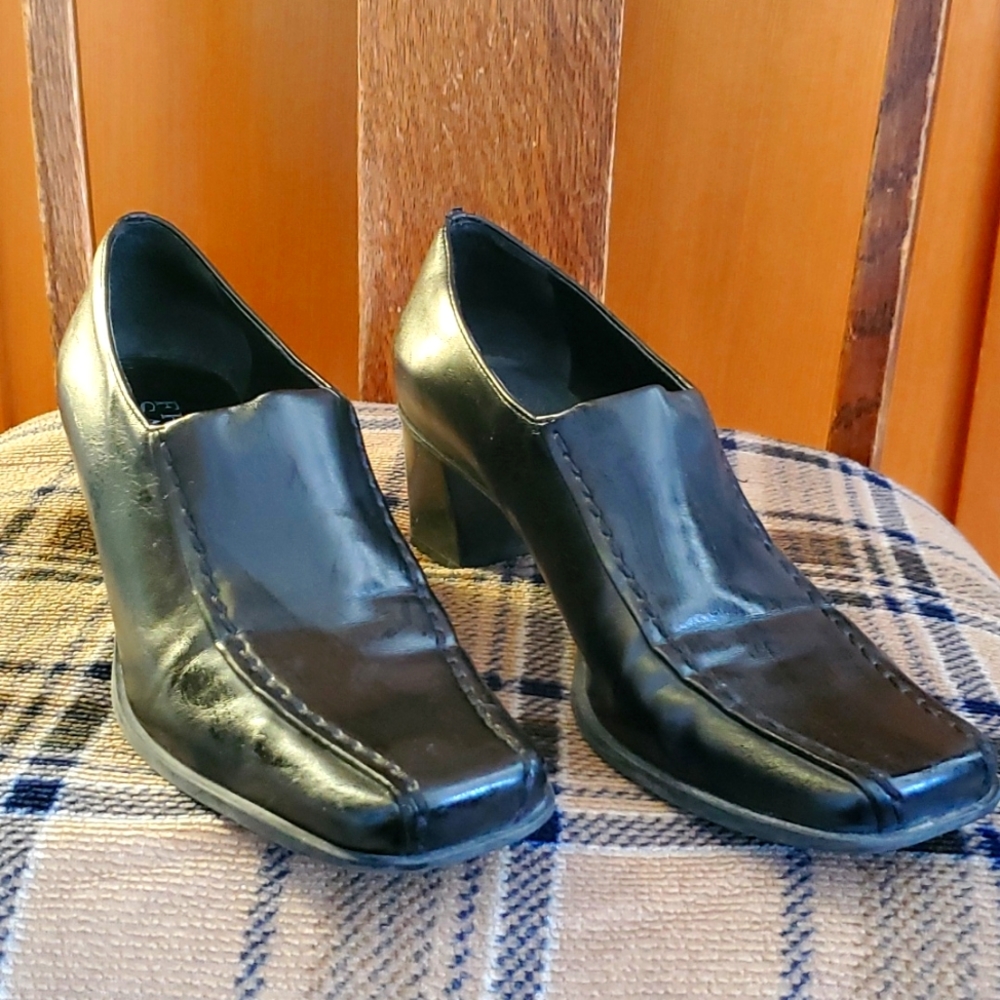 Franco Sarto Square Heeled Dress Shoe
